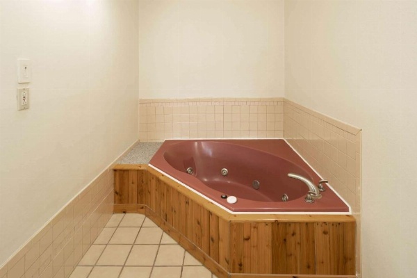 Super 8 by Wyndham Cleveland image 24